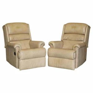 COMFORTABLE PAIR OF RRP £2858 SHERBORNE NEVADA RECLINING ARMCHAIRS IN LEATHER - Picture 1 of 12