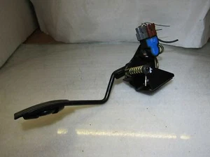 Isuzu Trooper Duty 98-02 3.0 4JX1 accelerator throttle pedal position sensor - Picture 1 of 7