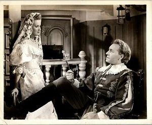 Maureen O'Hara Original Studio Photo (1949) "Spanish Main" No. 1 - Picture 1 of 2