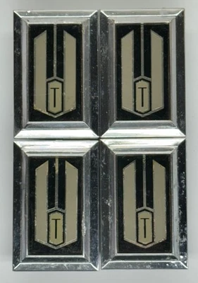 4 1980-1983 Oldsmobile Custom Cruiser Delta 254743 OEM Wheel Center Cap Toronado - Image 1 of 4