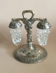 Vintage Grape Cluster Salt & Pepper Set - Made In Japan - Picture 1 of 6