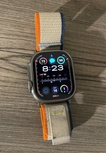 Apple Watch Ultra 49mm (GPS + Cellular + WiFi) Unlocked - Titanium With Band - Photo 1 sur 10