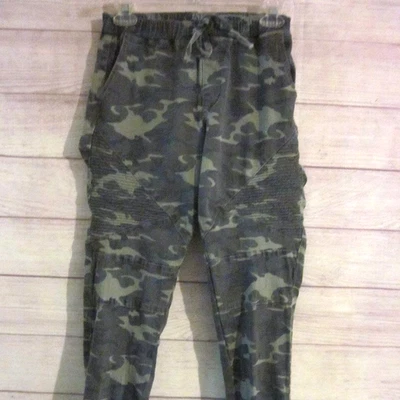 Почти известные женские брюки-карго маленькие зеленые на шнурке на талии из хлопковой смеси - Изображение 1 из 4