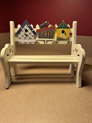 Lloyd House 1997. Небольшая деревянная скамья (20) - Изображение 1 из 4