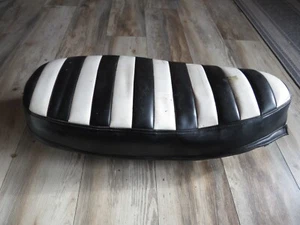 TRIUMPH T90 350 TIGER T100 1963 to  65  82-5366A  SEAT & HINGES - Picture 1 of 11