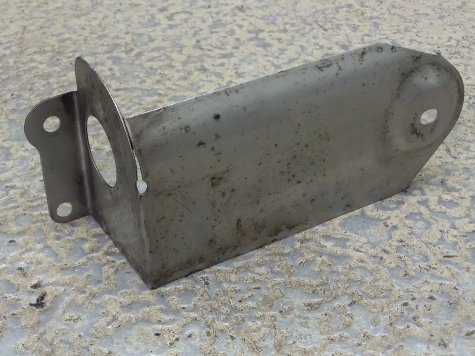 1999 HONDA ST1100 СТАРТЕР ДВИГАТЕЛЯ КРЫШКА ЗАЩИТНАЯ ПЛАСТИНА КРЕПЛЕНИЕ - Изображение 1 из 1