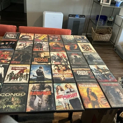 Bulk DVD Movies Lot of 30 Action Movies-Bruce Willis-The Rock-Stallone-Eastwood Foto 1 de 4