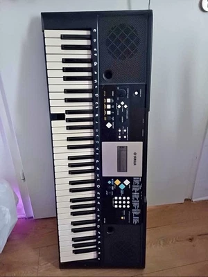 Yamaha Keyboard - Image 1 of 2