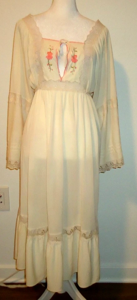 Vtg 60s  Gilead Women's Nylon Blush Pink Nightgown Embroidery Size-L - Image 1 of 4