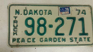 1979 NORTH DAKOTA Truck Peace Garden State License Plate 98-271 - Picture 1 of 1
