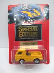 Johnny Lightning Special Edition '65 Yellow Dodge Pickup (C) - Bild 1 von 3