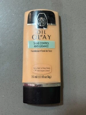 OIL OF OLAY SHINE CONTROL ANTI-LUISANCE foundation 72 Med to  Deep Honey - Image 1 of 2