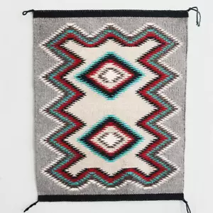 TAPPETO NATIVI AMERICANI NAVAJO EYE DAZZLER DI CLARA JOE NATIVI AMERICANI - Foto 1 di 7