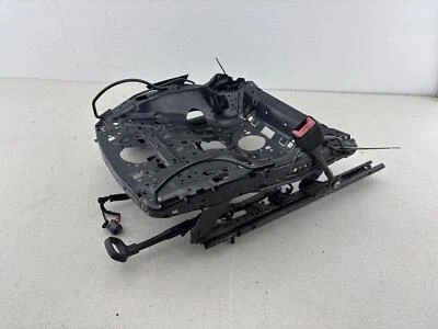 Volkswagen Golf MK7 GTI 2015-2017 marco de oruga asiento inferior delantero derecho Foto 1 de 4