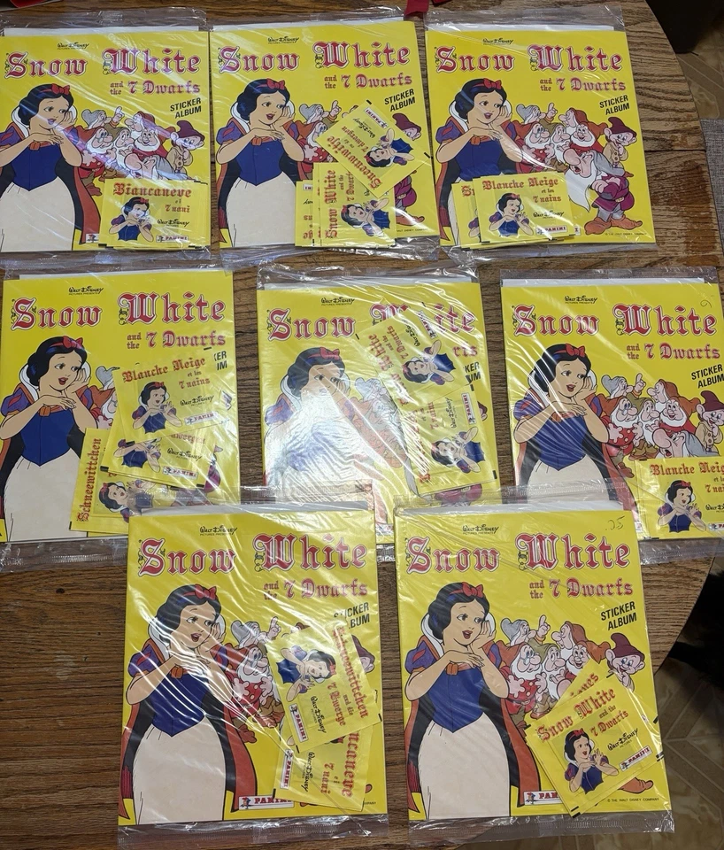 Lote 8 conjuntos iniciais selados Panini Branca de Neve pacotes multilíngues Disney década de 1980 - Imagem 1 de 4
