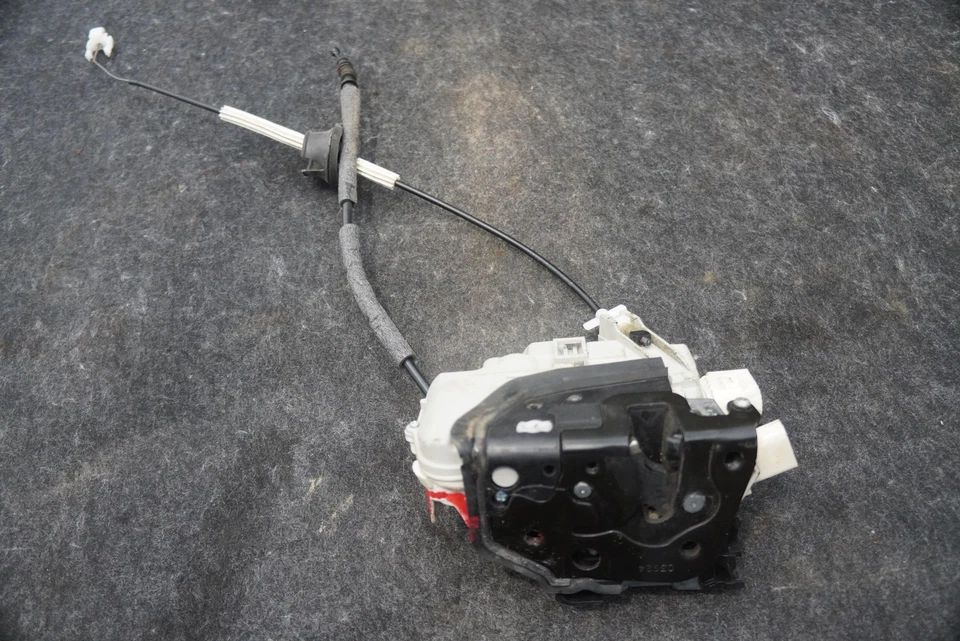 Actuador de cierre de puerta de conductor delantero izquierdo 9A783731501 Porsche 718 Cayman 982 Foto 1 de 4