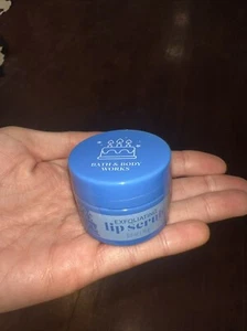 Bath & Body Works - Birthday Frosting - Exfoliation Lip Scrub - Picture 1 of 1