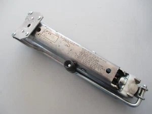 Mercedes Benz Wagenheber A2115830115 Wagen Heber 2115830115 W211 E-Klasse - Bild 1 von 1