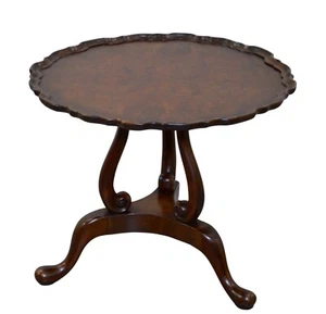 GEORGIAN REVIVIAL BURR-WALNUT OCCASIONAL /COFFEE TABLE/ LAMP TABLE - Picture 1 of 11