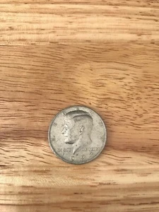 1983P John F Kennedy Half Dollar Coin Fifty Cents Circulated *RARE* - Picture 1 of 2