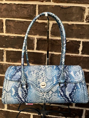 NUEVO CON ETIQUETAS $385 Bolso de Hombro Brahmin Dayan Joyful Cuero Oceangrove Azul Blanco Foto 1 de 4