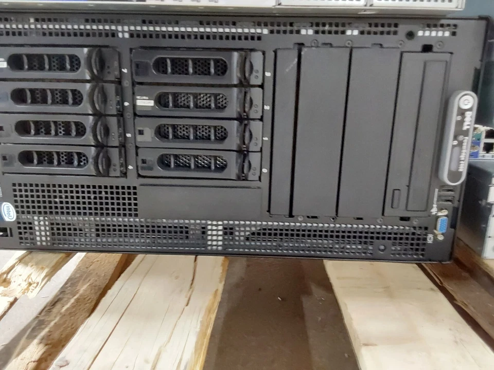 Dell Poweredge 2900 - Image 1 of 1