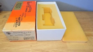 Iron Horse Precision HO Southern Pacific C-40-1 Caboose - SOLO CAJA VACÍA TREN - Imagen 1 de 6