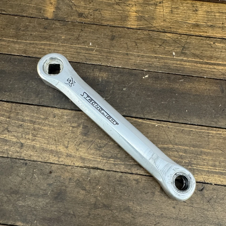 Bicicleta de carretera vintage Stronglight brazo de manivela izquierdo cónico cuadrado hecha en Francia Foto 1 de 4