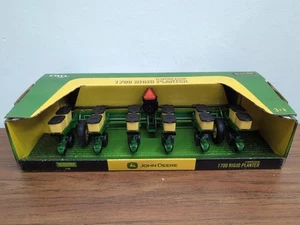 1/16 Ertl Farm Toy John Deere 1700 Rigid Planter Tractor Implement #2 - Picture 1 of 4