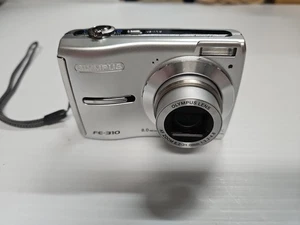 Cámara digital Olympus FE FE-310 8,0 MP - ¡Plata funciona!  - Imagen 1 de 9