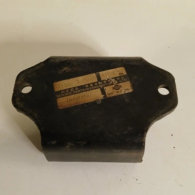 1970-1983 Nissan Datsun 510 720 Insulator Engine Mount 11320-K2500 NOS OEM - Image 1 of 4