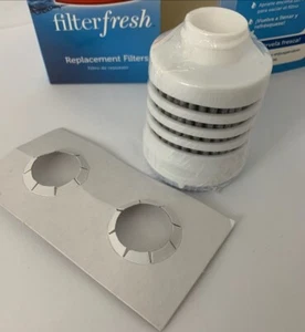 1 Rubbermaid Filter Fresh Replacement Bottle Filter Refill 1J63 NEW SEALED - Picture 1 of 2