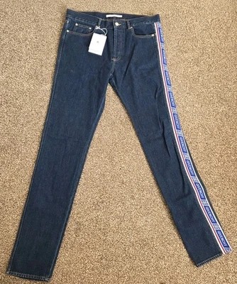 Pantalones de mezclilla Givenchy con logotipo a rayas laterales - Nuevos - 800 £ Foto 1 de 4