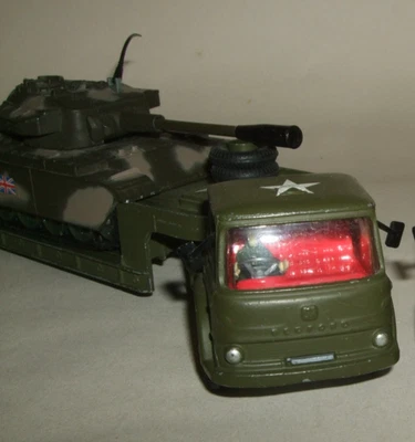 Corgi 1135 Bedford Heavy Equipment Transporter - Image 1 of 4