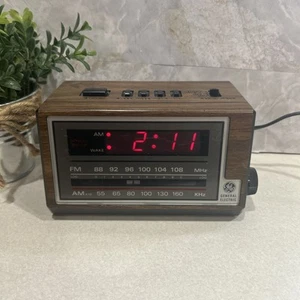 GE Alarm Clock AM/FM Radio Model 7-4601A Works VTG 70s Wood Grain VIDEO - Picture 1 of 8