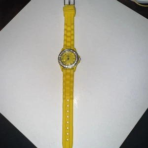 Vintage Geneva Rhinestone Yellow Silicone band quartz movement watch that runs - Picture 1 of 5