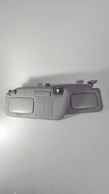 2003 - 2008 SUBARU FORESTER 司机和乘客侧遮阳板一对灰色原始设备制造商 — 第 1/4 张图片