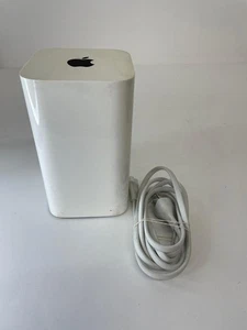 Apple A1470 Airport Extreme WiFi Time Capsule 2TB (EMC 2635) + AC Power Cable - Picture 1 of 7