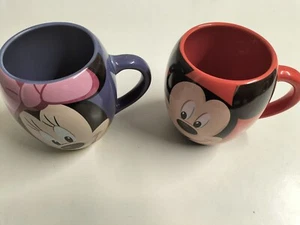 Tazas Parques Disney Mickey y Minnie Mouse Suyo y Suyo Raras Oficiales Disney - Imagen 1 de 7