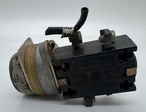 GE CR2940J201 Push-Button Switch 600V MAX – Vintage Industrial Control - Picture 1 of 4