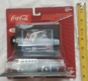 Johnny Lightning Coca-Cola cars Billboards Release 1:'66 VW Samba Bus/PTCruiser - Picture 1 of 7