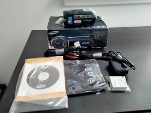 Samsung SC-MX20 Digital Camcorder w/34x Optical Zoom - Picture 1 of 7