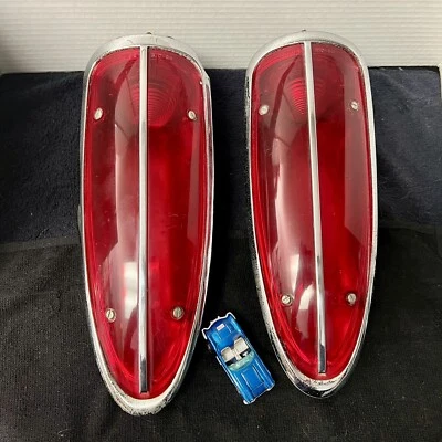 VINTAGE OEM SET 1958-60 CHEVROLET CORVETTE TAILIGHT ASSEMBLY ORIGINAL! - Image 1 of 4