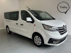 2025 Renault Trafic Red Edition L2 H1 2.0l Blue dCi 150ps MINIBUS Diesel Manual - Picture 1 of 24