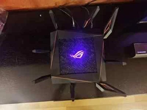 ASUS ROG Rapture GT‑AX11000 – Router Gaming Tri-Banda Wi‑Fi 6 - Bild 1 von 11