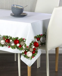 Christmas Garland Border Tablecloths - Assorted Sizes! - Picture 1 of 1