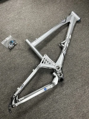 GT I-drive 5 2.0 Med Raw Aluminum Frame FSA 26 Inch - Image 1 of 4