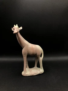 Bellissima statuina in pietra ollare giraffa fatta a mano pezzo unico rosa 16,5 cm - Foto 1 di 9