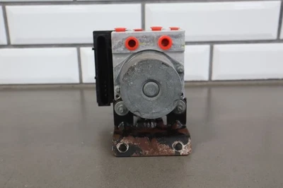 Pontiac GTO 2006 sistema de frenos antibloqueo bomba y módulo ABS con soporte Foto 1 de 4