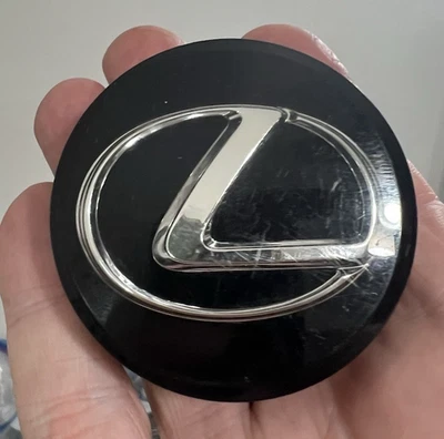 Tampa central de roda OEM Lexus ES350 GS IS250 IS300 42603-53110, 74260 preta - Imagem 1 de 3